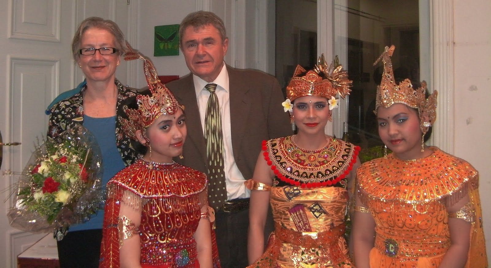Ausstellungsaufbau Indonesien 2011 im Schmetterlinghaus